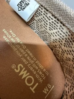 TOMS instappers beige glitter / shimmer maat W8 / EU 38.5