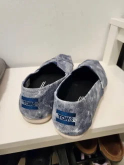 TOMS Shoes size US Men 11