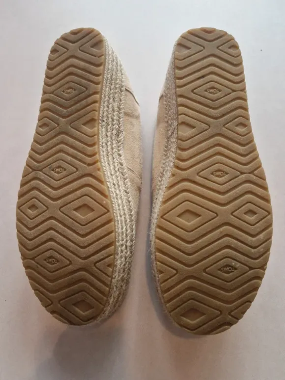 Toms suede