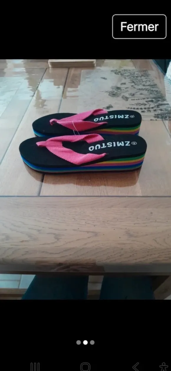 Tongs multicolores