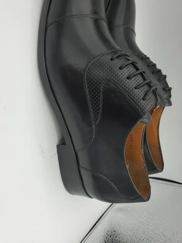 Tout en cuir véritable