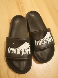 Trailerpark Slides / Schlappen / Latschen / Adiletten