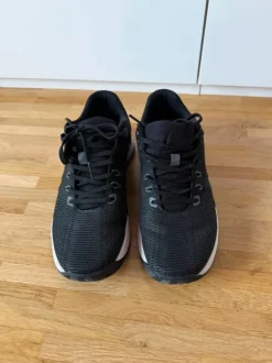 Training Schuhe- Laufschuhe Oysho 37
