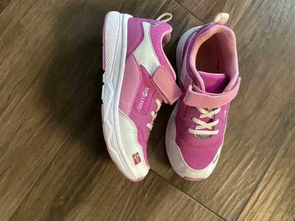 Trollkids Turnschuhe rosa weiß Klettverschluss gr. 37