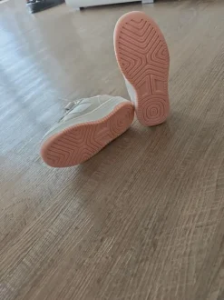 Turnschuhe Mädchen Größe 24