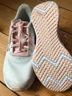 Turnschuhe Nike Gr. 37,5