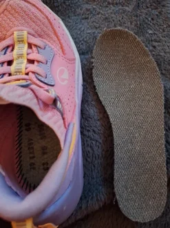 Turnschuhe rosa 27/28