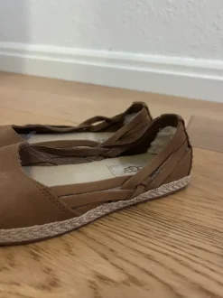 UGG Cicily Espadrille Schuhe 35 Damen