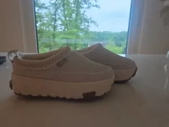 UGG Pantolette creme, 38, NEU