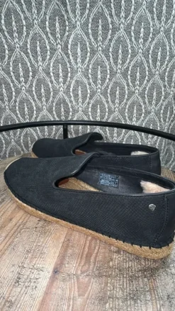 UGG Sandrinne Snake