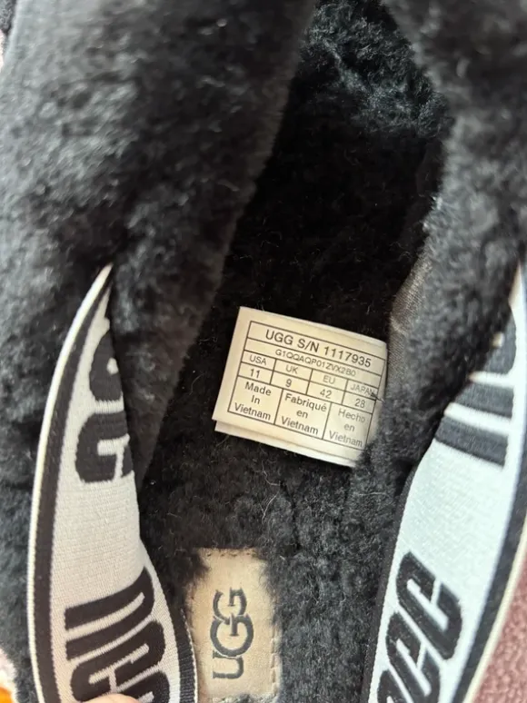 UGG Schlappen 42