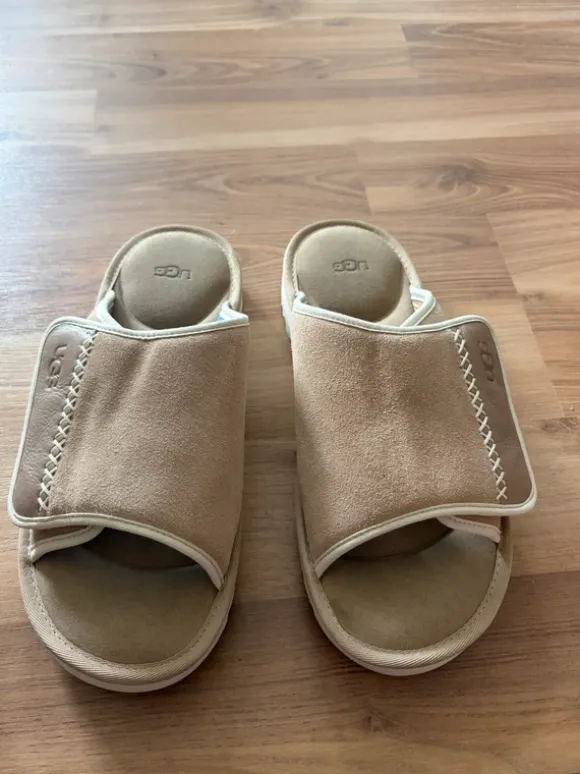 UGG Schlappen Größe 43