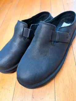 UGG Slide Schlappen in schwarz Größe 43