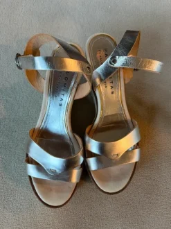 Ultraleichte Wedges Riemchensandale in Silber / Weiß 38,5