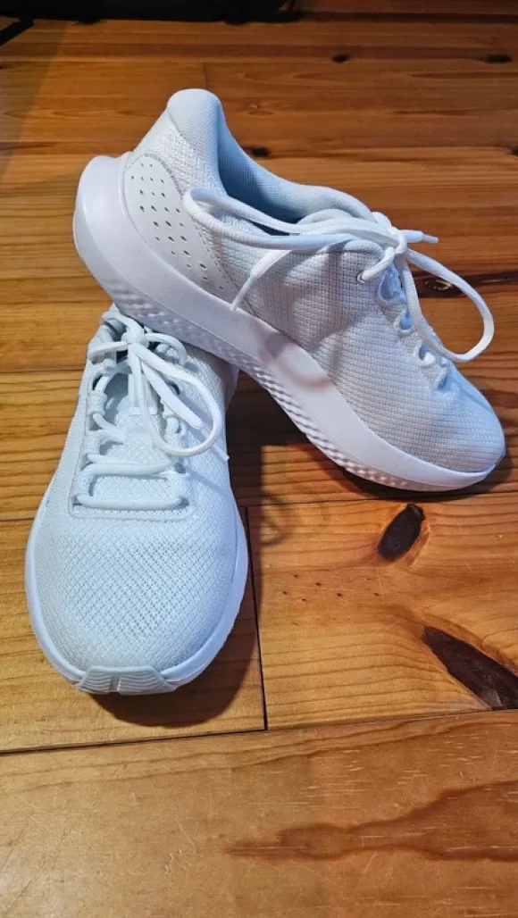 Under Armour. Damen-Sneaker, Größe 40.