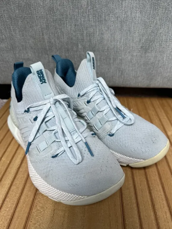 Under Armour Hovr Project Rock (fällt kleiner aus)