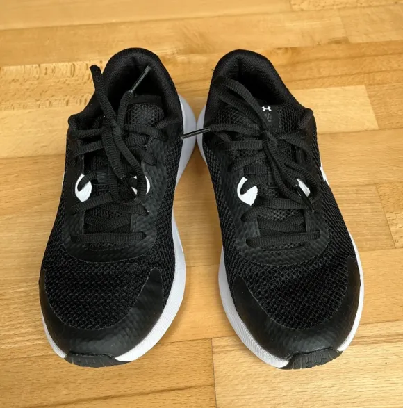 Under Armour Schuhe Gr. 36 sehr gut