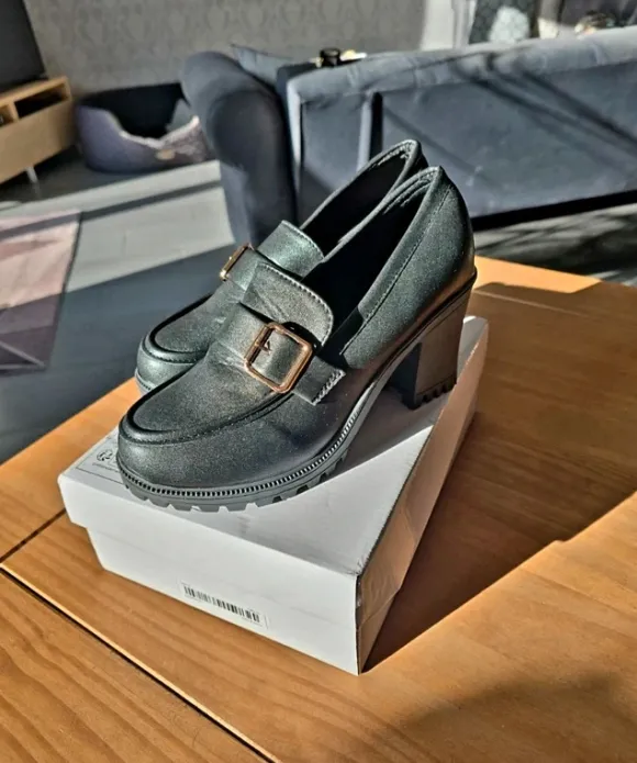 Ungetragen Schuhe, Gr.40 schwarz
