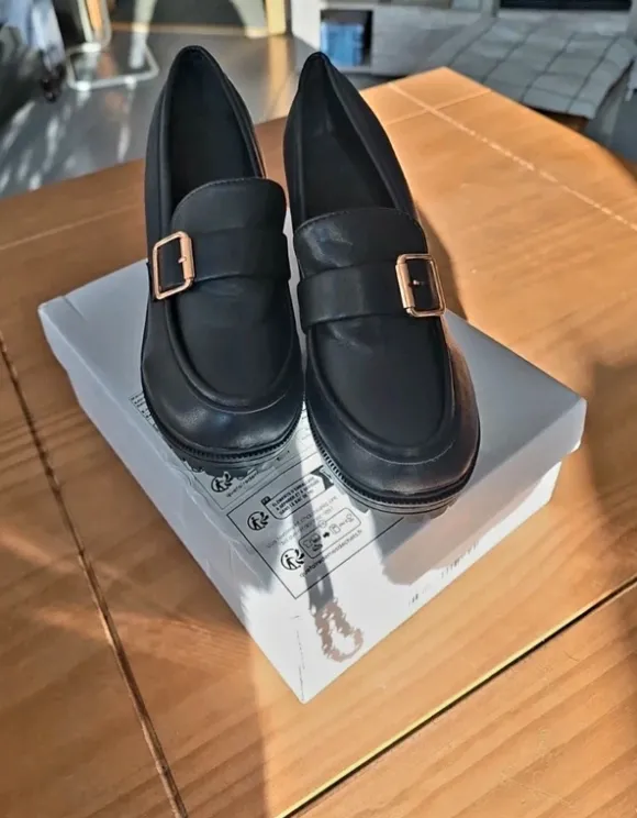 Ungetragen Schuhe, Gr.40 schwarz