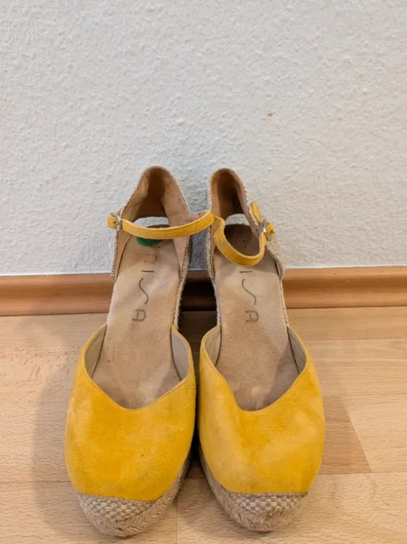 Unisa Suede Wedge
