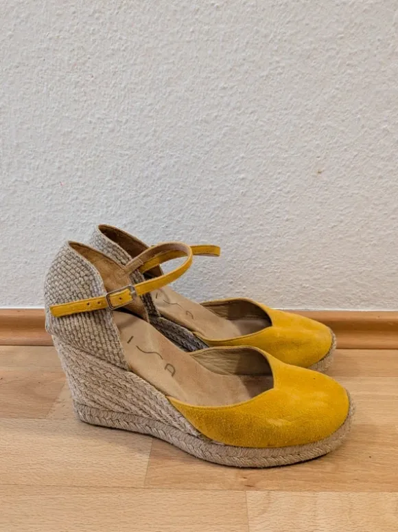 Unisa Suede Wedge