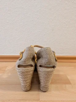 Unisa Suede Wedge