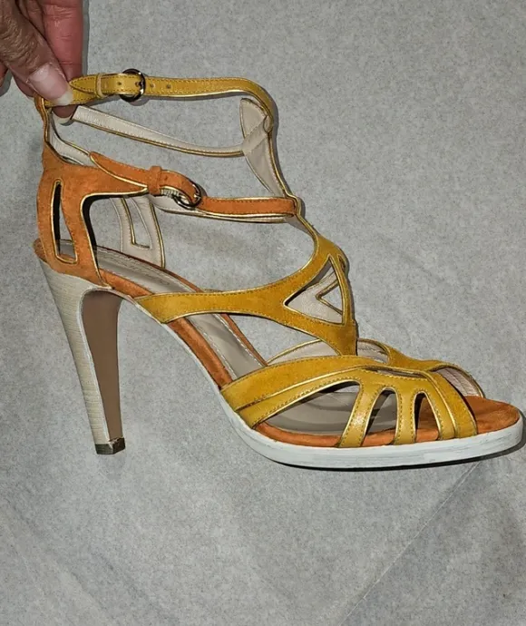 Vanessabruno gladiator heels, size 41, fits like 40