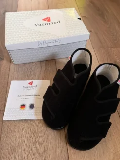 Varomed Verbandschuhe Klettschuh Genua Gr. 40 Schwarz