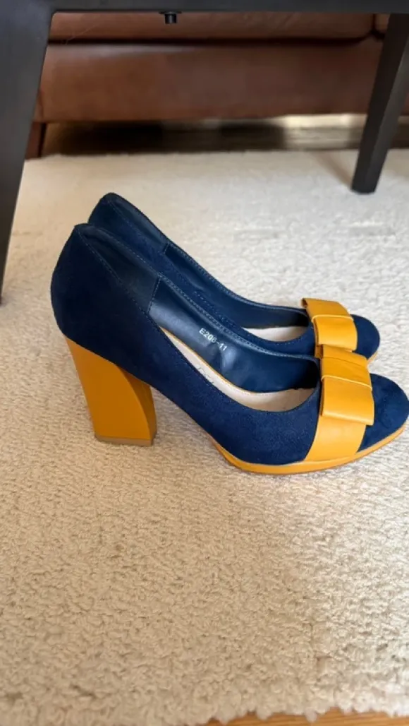 Vices Absatzschuhe Pumps Blau Gelb Leder