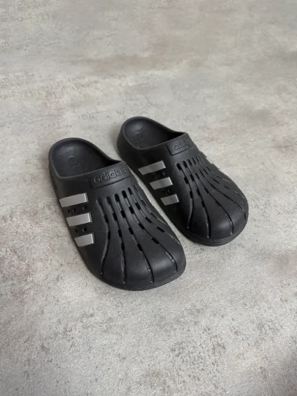 Vintage Adidas slides (peso 6pm Lfdy NOFS)