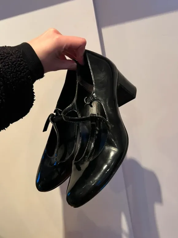 Vintage classic shiny heels / mary jane’s 🖤
