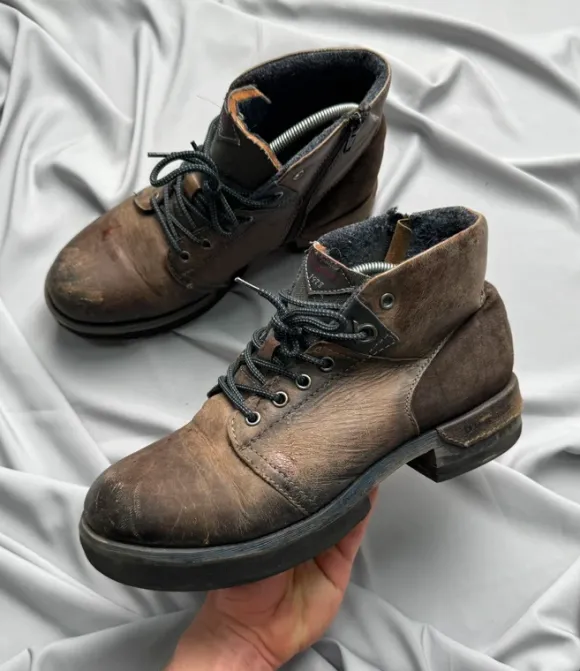 Vintage Japanese style platform boots