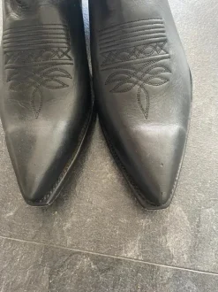 Vintage Sendra 2450 Cowboy Biker Boots (USA Y2K Streetwear Texas style)