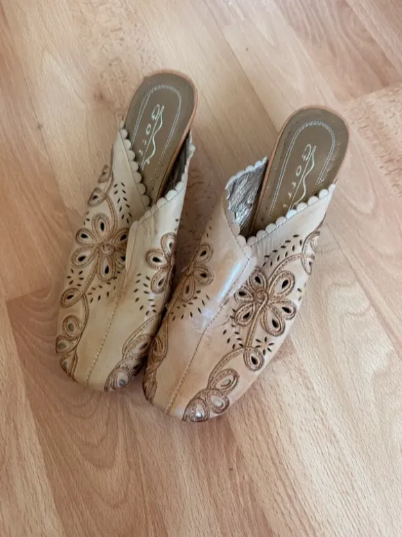 Vintage Shoe