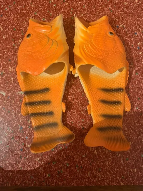 Vis slippers maat 46