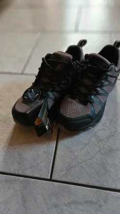 Wander- und Trekkingschuhe