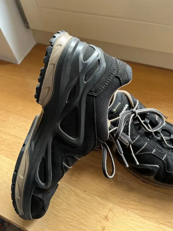 Wanderschuhe lowa Gr. 39