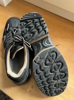 Wanderschuhe lowa Gr. 39