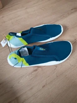 Wasserschuhe, neu