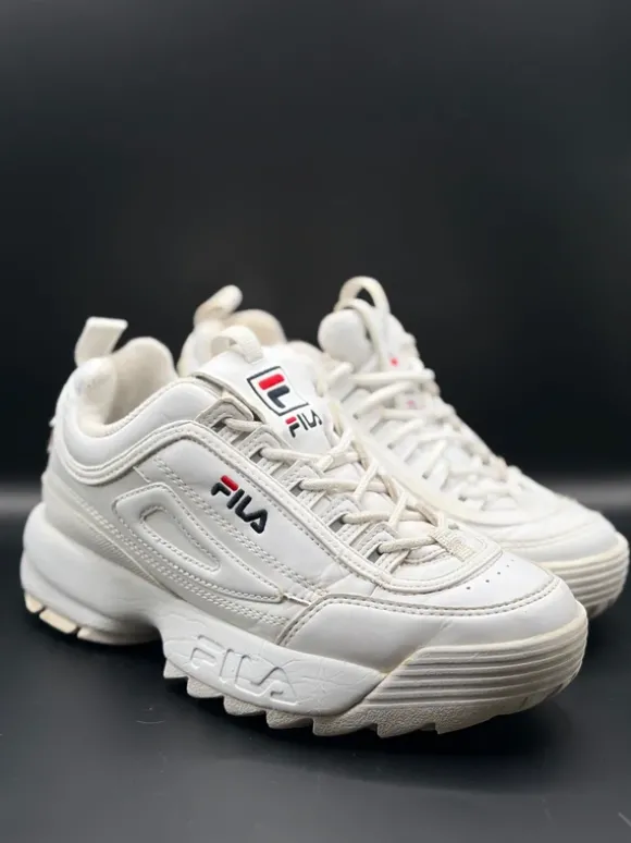 Weiße FILA Sneaker | Gr. 38