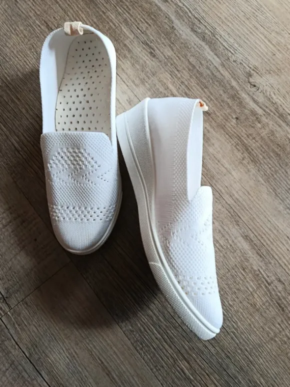 Weiße leichte Sommerschuhe Größe 38