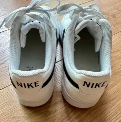 Weiße Nike Sneakers in Größe 46