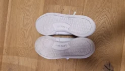 Weiße Reeboks