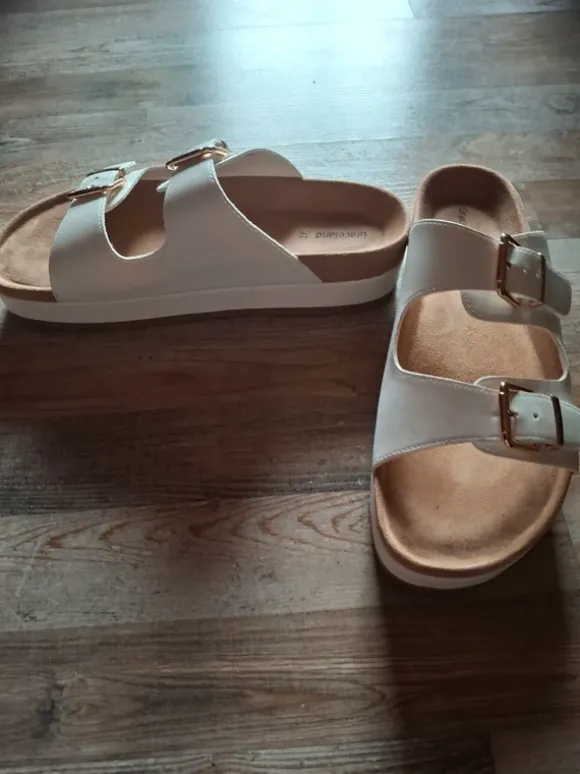 Weiße Riemchen Sandalen
