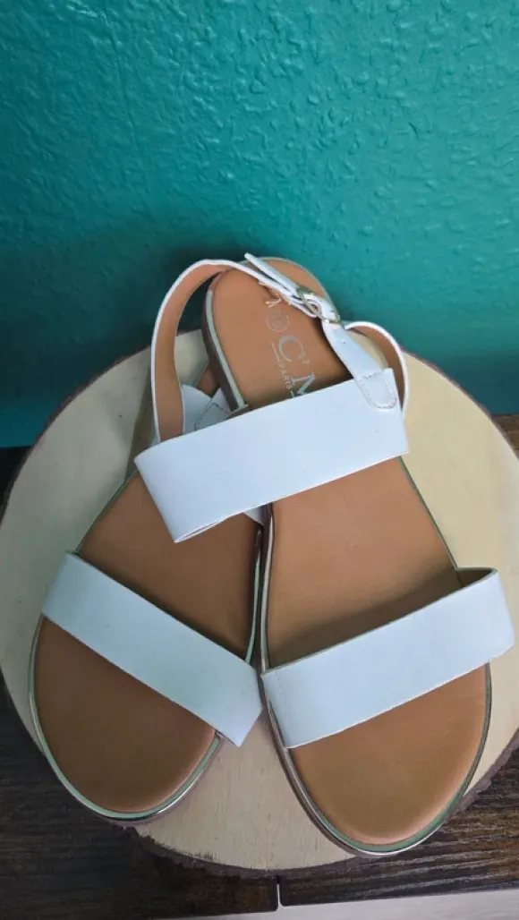 Weiße Sandalen Sommerschuhe Minimalistisch Elegant
