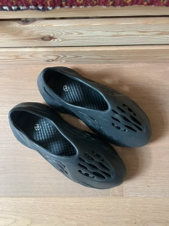 weird sports shoes