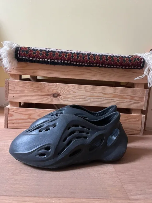 weird sports shoes