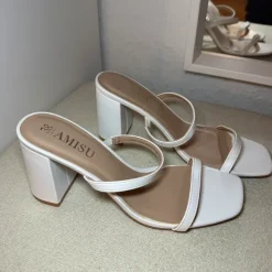 Weisse Heels