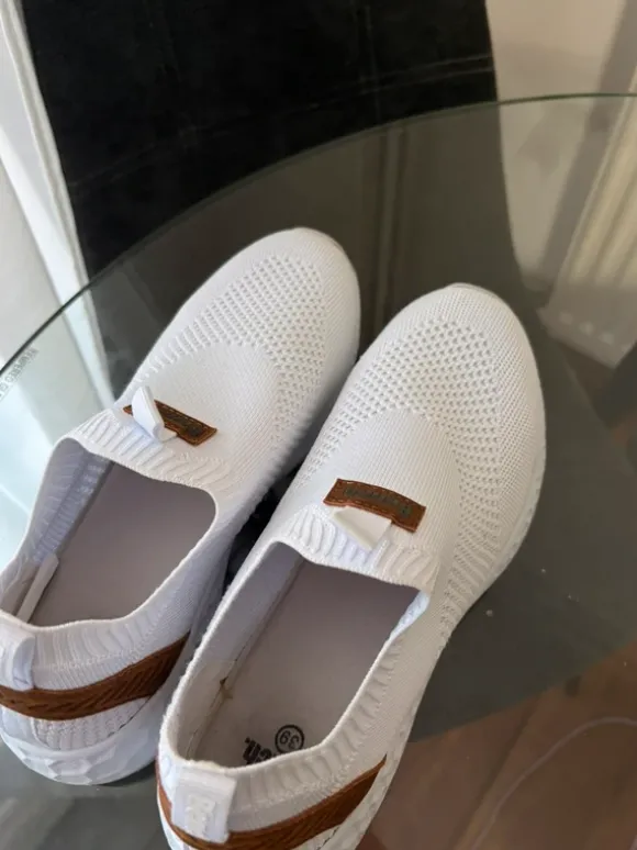 White bench slip-on trainers size 39