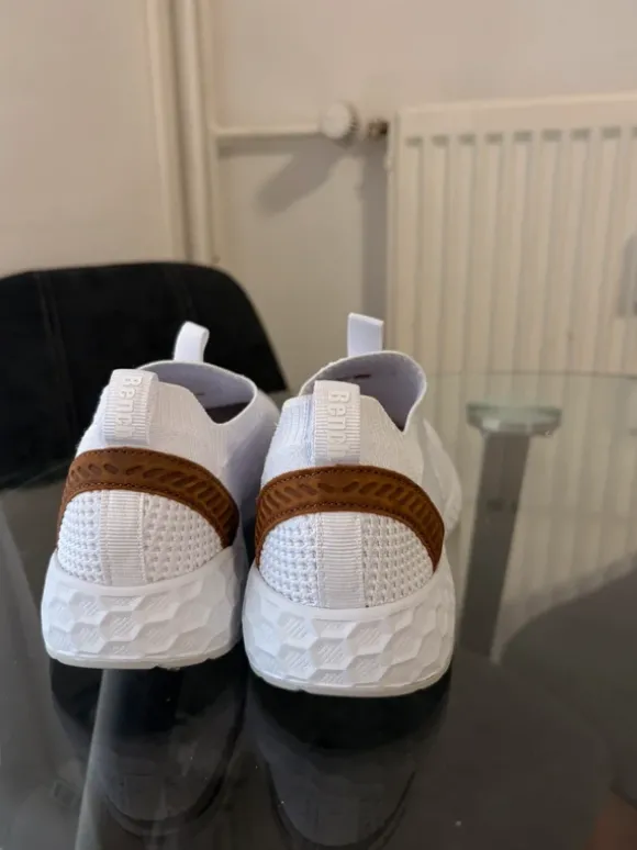White bench slip-on trainers size 39